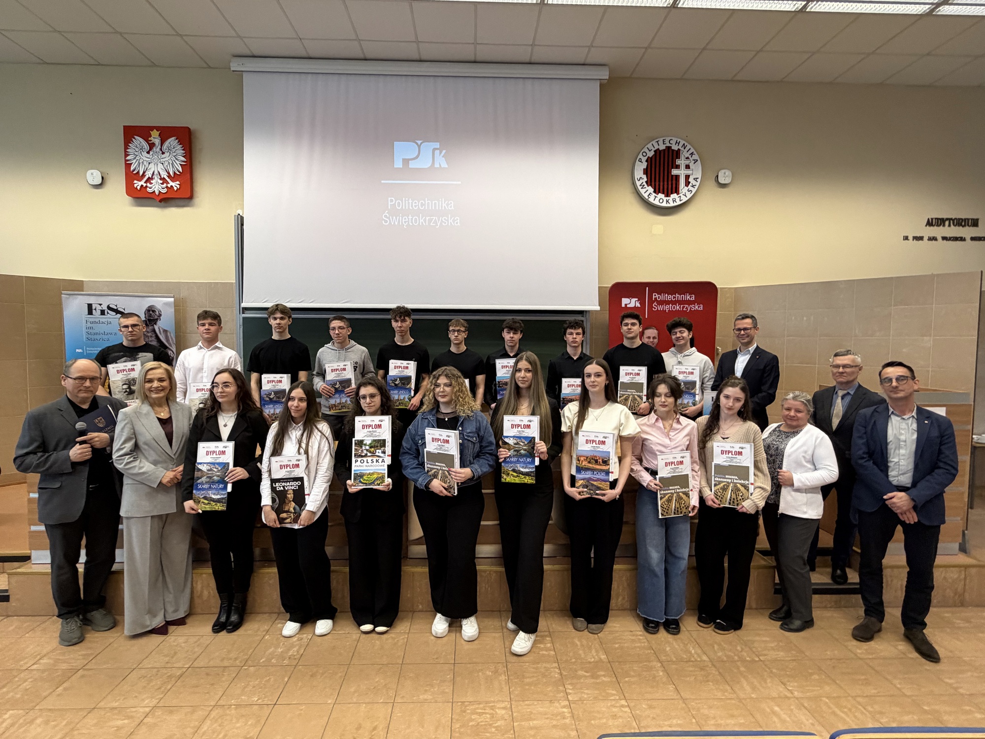 Wręczenie dyplomów i nagród Ogólnopolskiego Świętokrzyskiego Matematycznego Maratonu Maturalnego